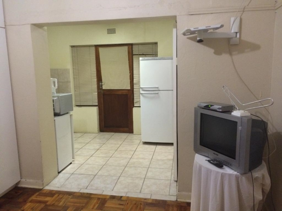 To Let 1 Bedroom Property for Rent in Humerail Eastern Cape